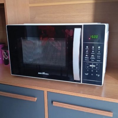 Micro-Ondas Britânia 33L 220V