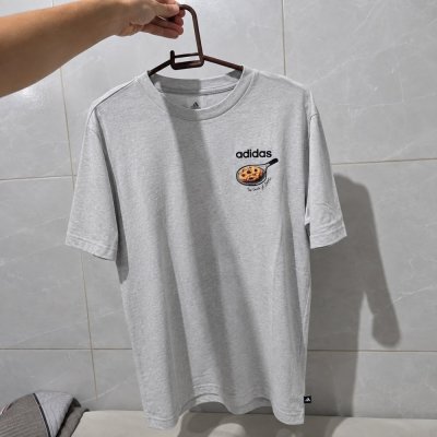 Camiseta Estampada Snack Cookie adidas Cinza M