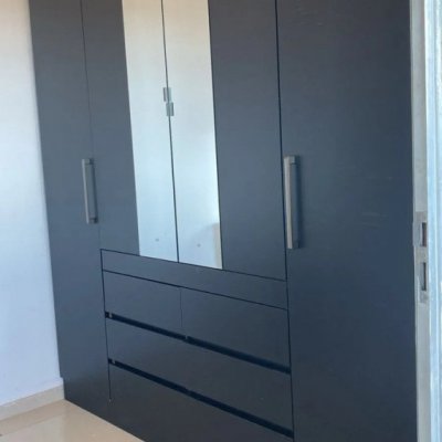 Guarda-roupa Casal Honey 4P 6 Gavetas Espelho