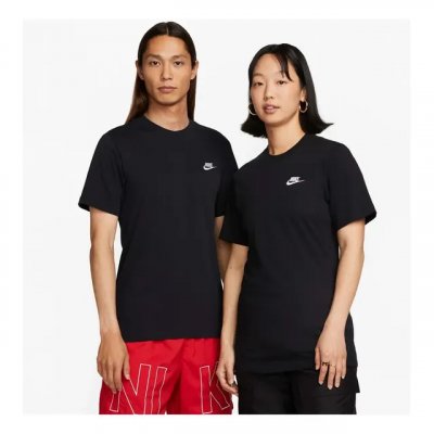 Camiseta Nike Sportswear Club Masculina — camiseta da linha Sportswear Club