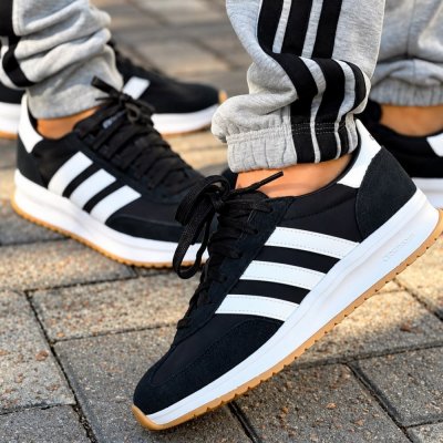 Tênis Run 72 adidas