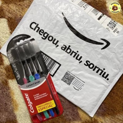 Colgate Slim Soft Black Escova de Dente