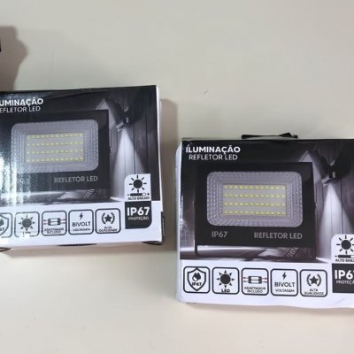 Kit 2 Refletor Led 200w Holofote Bivolt