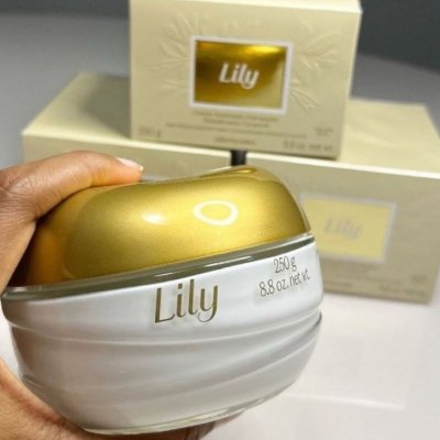 Creme Acetinado Lily Tradicional 250g