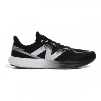 Tênis New Balance Flash V7 Masculino Preto — foco em treino