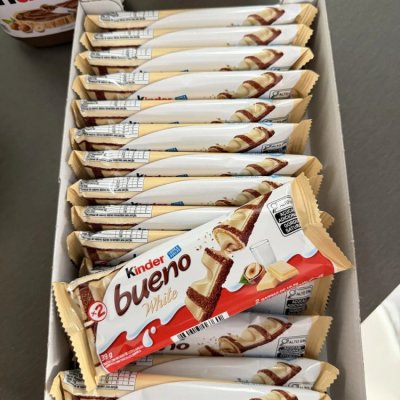Kinder Bueno White Caixa 585g C/15 Ferrero