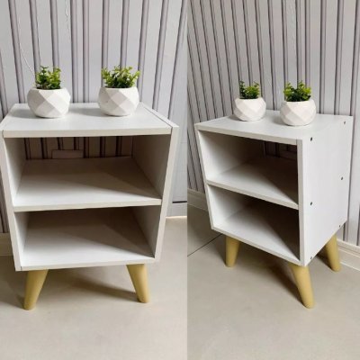 Mesa de Cabeceira Retrô