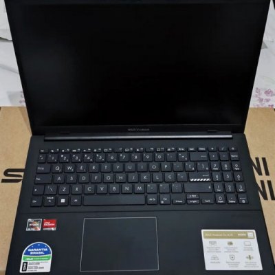 Asus Vivobook Go 15 Ryzen 5 7520U 16GB 512GB