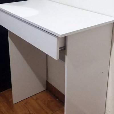 Escrivaninha Compacta Com Gaveta