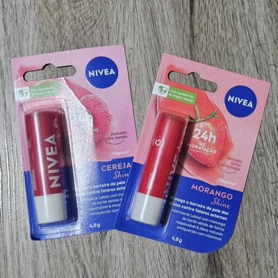 Hidratante Labial NIVEA Morango Shine 4,8g
