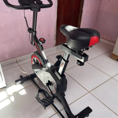 Bicicleta Ergométrica Sevenfit Spinning 6kg