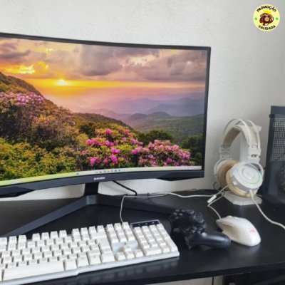 Samsung Odyssey G5 27 QHD 165Hz Monitor Gamer