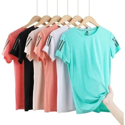Camiseta Básica Feminina Exercícios de Verão
