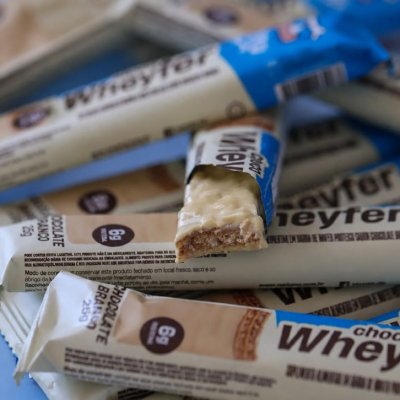 Proteína +mu Chocowheyfer Em Barra Sabor Chocolate Branco 12 Un