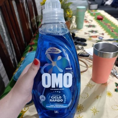 Lava-Roupas Líquido Omo Ciclo Rápido Frasco 1,4L