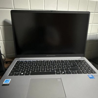 ASUS ExpertBook P1 i5 16GB 512GB 15.6 FHD