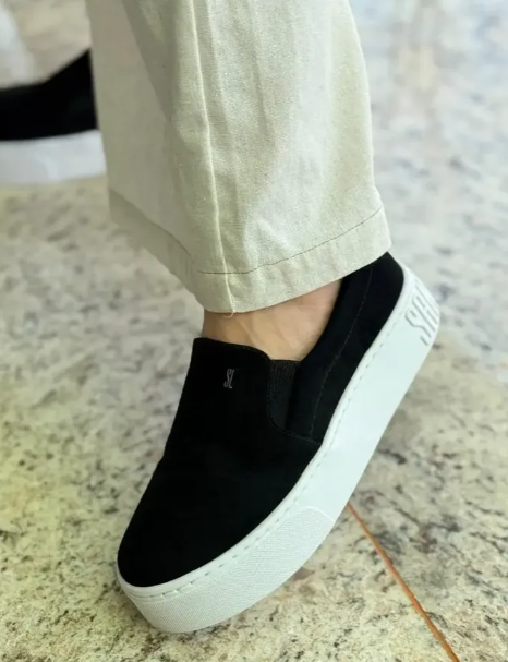 Slip On Santa Lolla Flatform Suede Preto