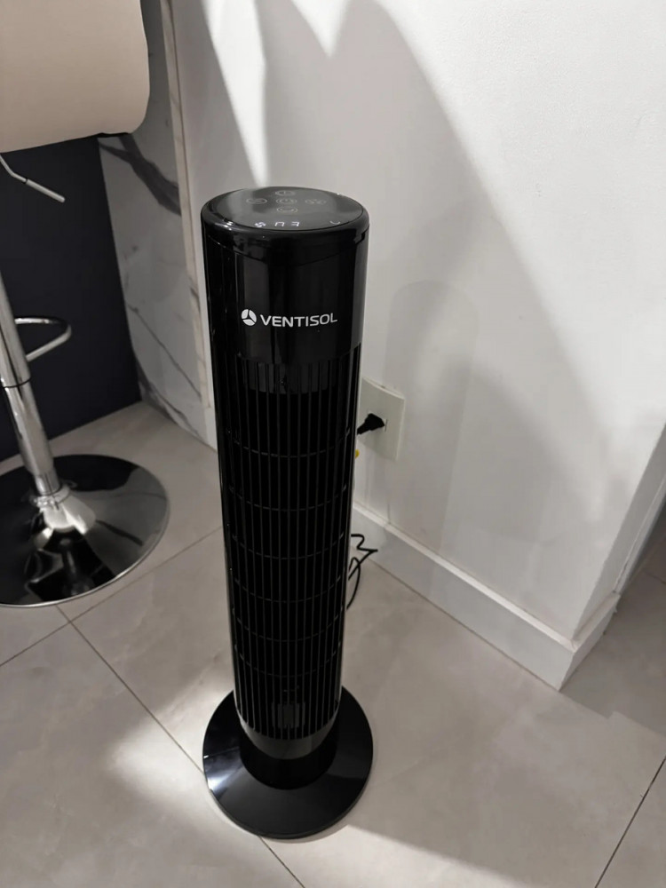 Ventilador Torre Ventisol Fênix Preto Remoto