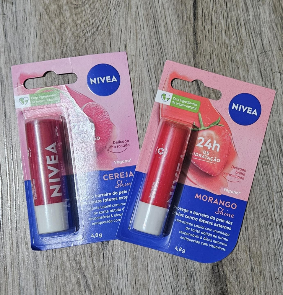 Hidratante Labial NIVEA Morango Shine 4,8g
