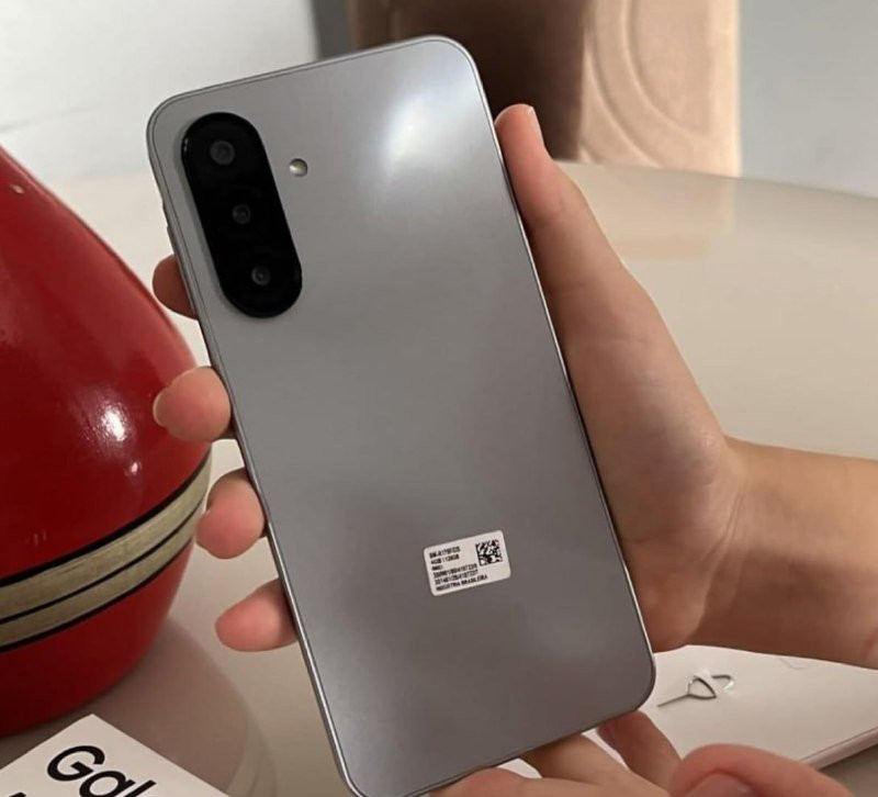 Celular Samsung Galaxy A17 Com IA 128gb 4gb Ram