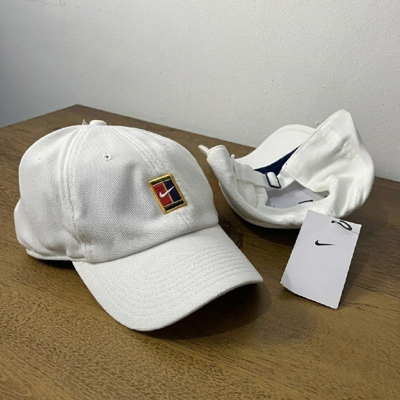 🧢 Boné Nike Club Court