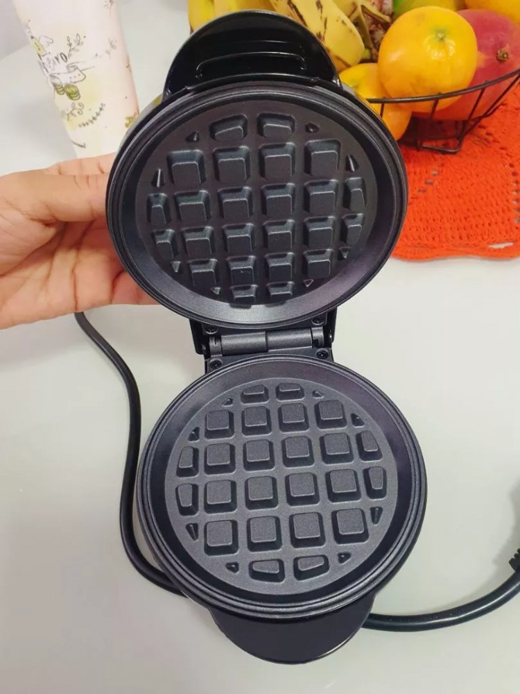 Britânia Mini Waffle Maker 550W Antiaderente