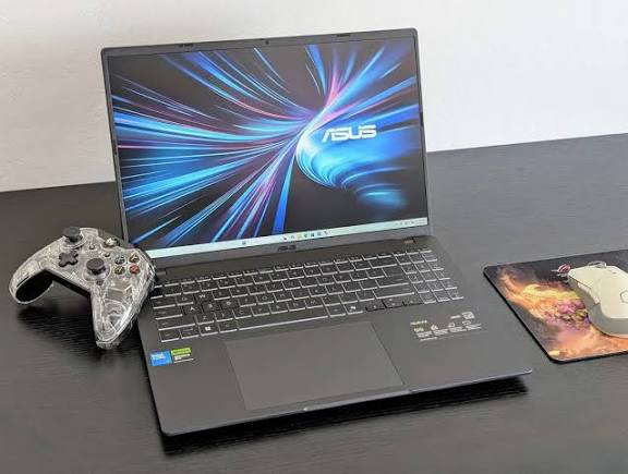 ASUS V16 RTX 5050 i5 8GB 512GB Linux 16 FHD