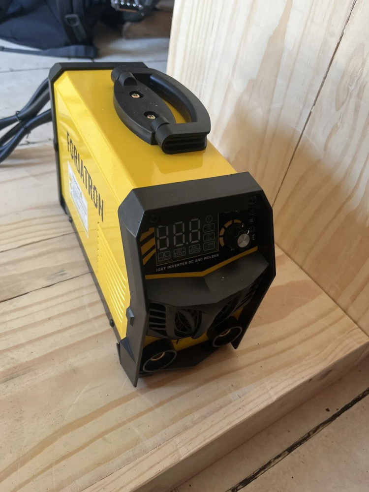 Máquina Inversora de Solda Portátil 120A