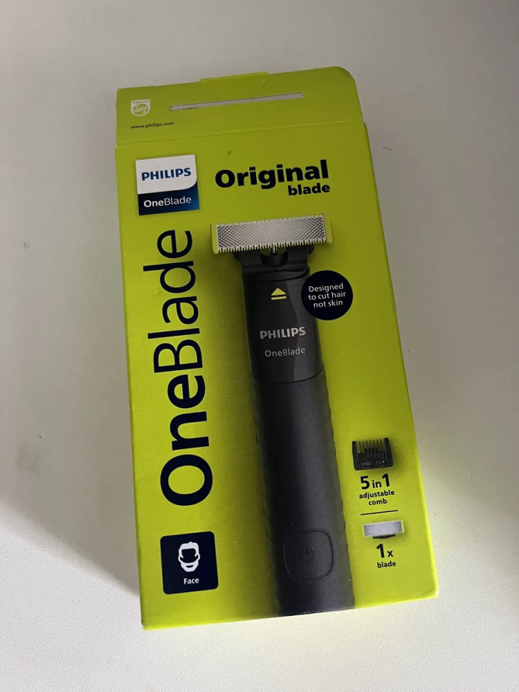 Barbeador Philips OneBlade QP1425/10 5 em 1