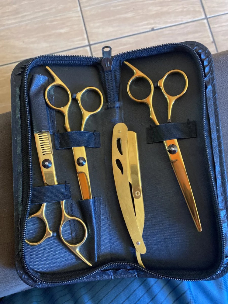 Kit 4 Tesouras Profissionais Fio Laser Preto