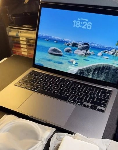 Macbook Pro 2020 M1 13.3 8GB SSD 256GB