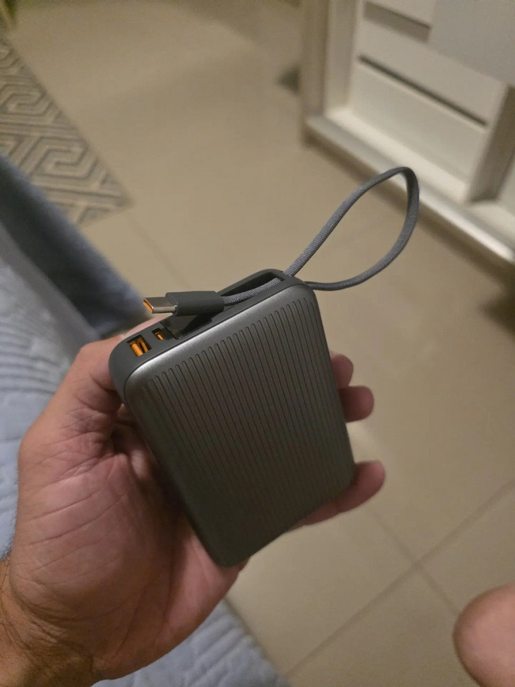 Basike Carregador Portátil 10000mAh USB-C Leve
