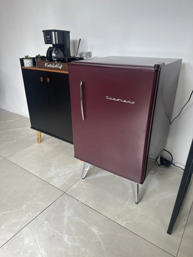 Frigobar Brastemp Retrô 76L Marsala Wine