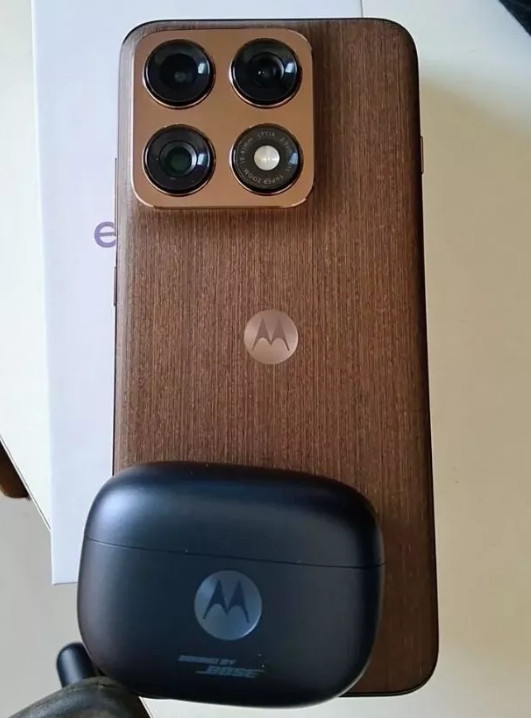 Kit Smartphone Motorola Edge 70 Pro 5G 256GB