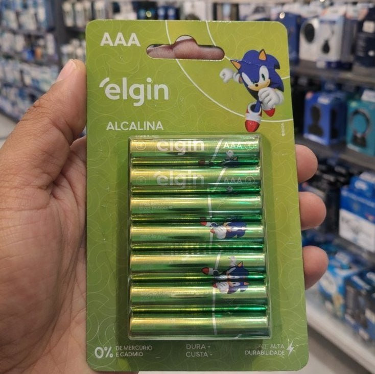 Pilha Alcalina AA com 16 unidades Elgin