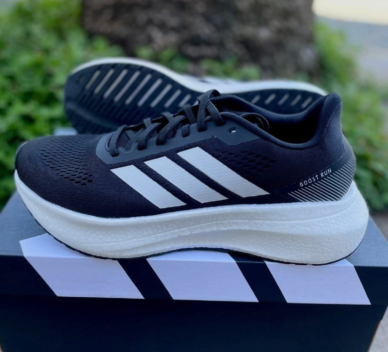 Tênis Boost Run adidas