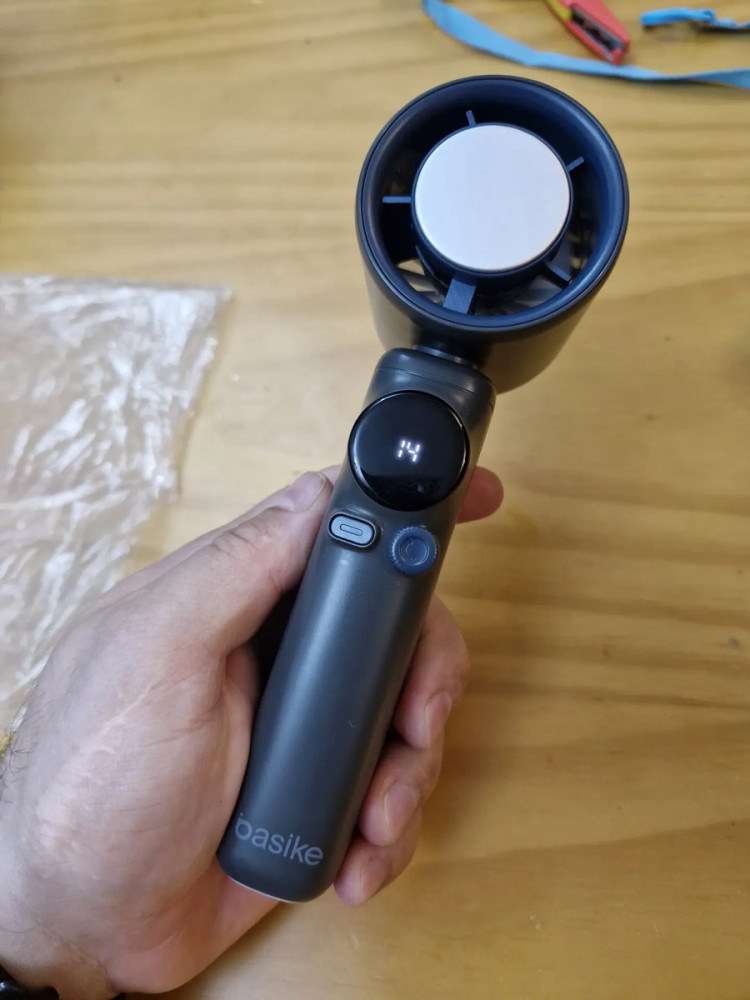 Mini Ventilador de Mão USB 10W Silencioso