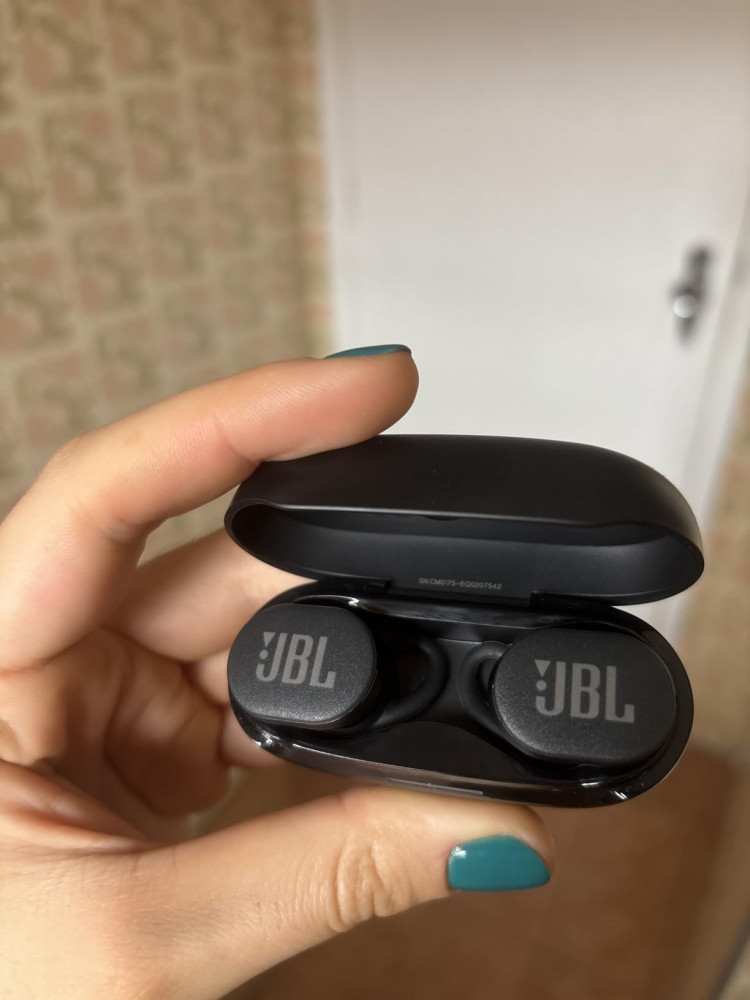 Fone de Ouvido Sem Fio JBL Endurance Race TWS