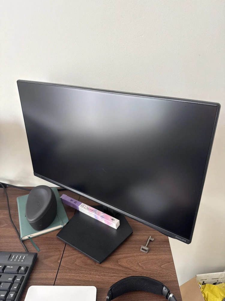 Monitor Phillips Evnia 24 IPS 144Hz