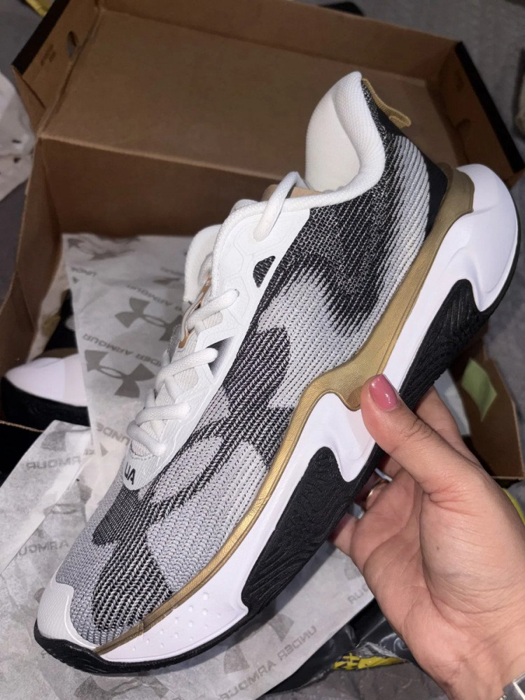 Tênis Masculino Layup Under Armour 43 BR