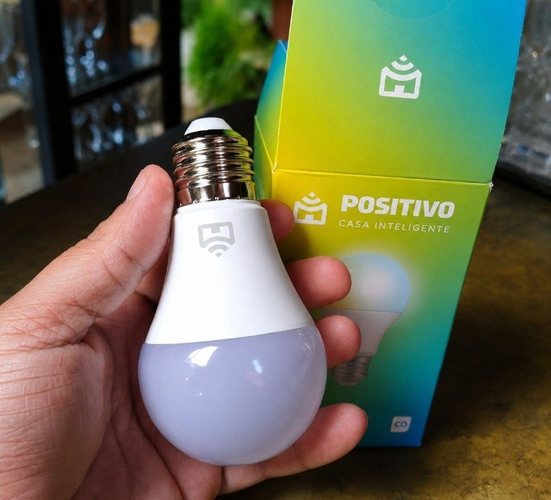 Kit com 2 Lâmpadas Smart Wi-Fi Positivo 9W Bivolt