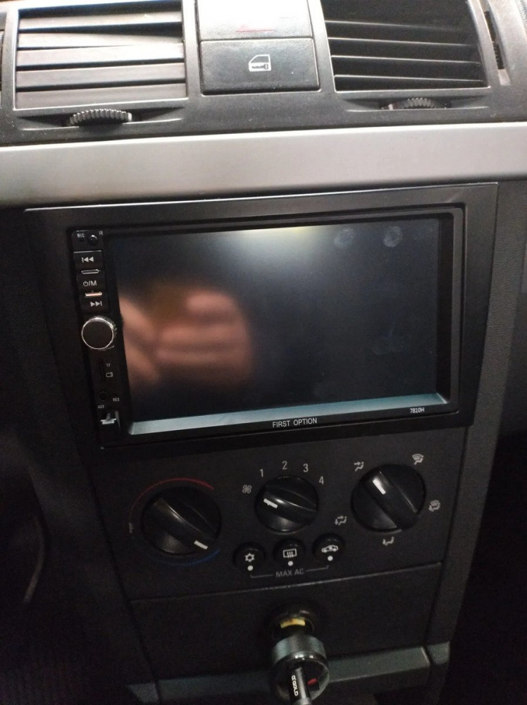 Central MP5 2DIN USB SD BT 7810H