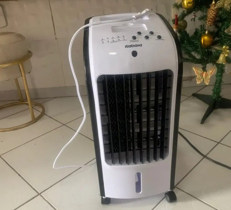 Climatizador De Ar 4 Litros Portátil 4 Em 1 Itatiaia