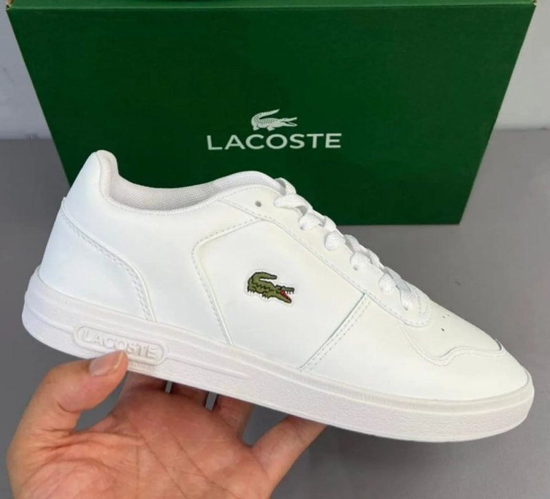 Tênis Lacoste T-Base
