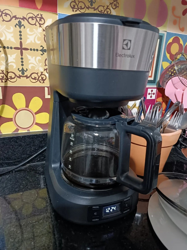 Cafeteira Electrolux ECM25 Timer Preto/Inox