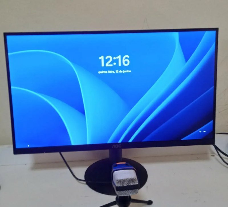 Monitor AOC 21,5