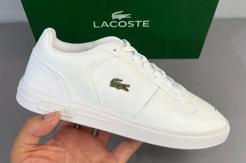 Tênis Lacoste T-Base