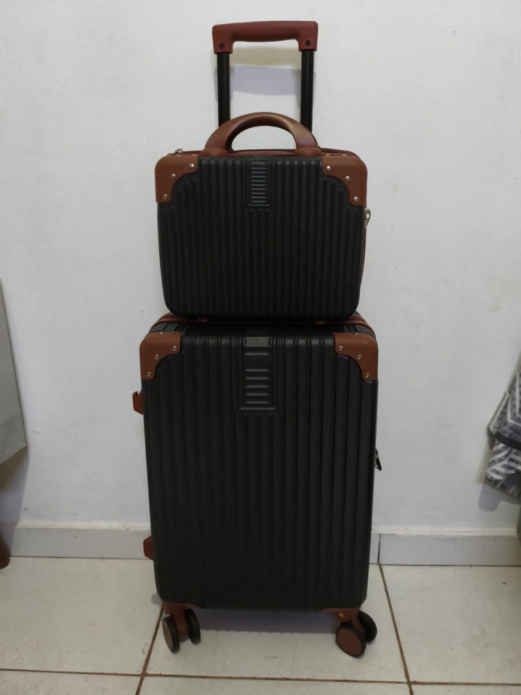 Mala 10kg Blogueirinha Bordo com Frasqueira