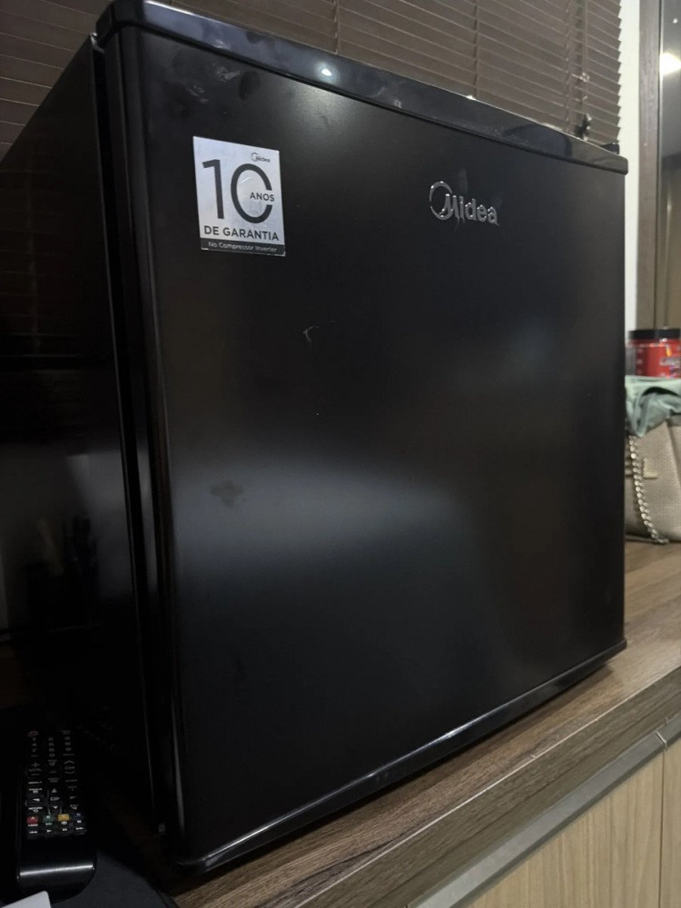 Frigobar 45L Inverter Bivolt Preto