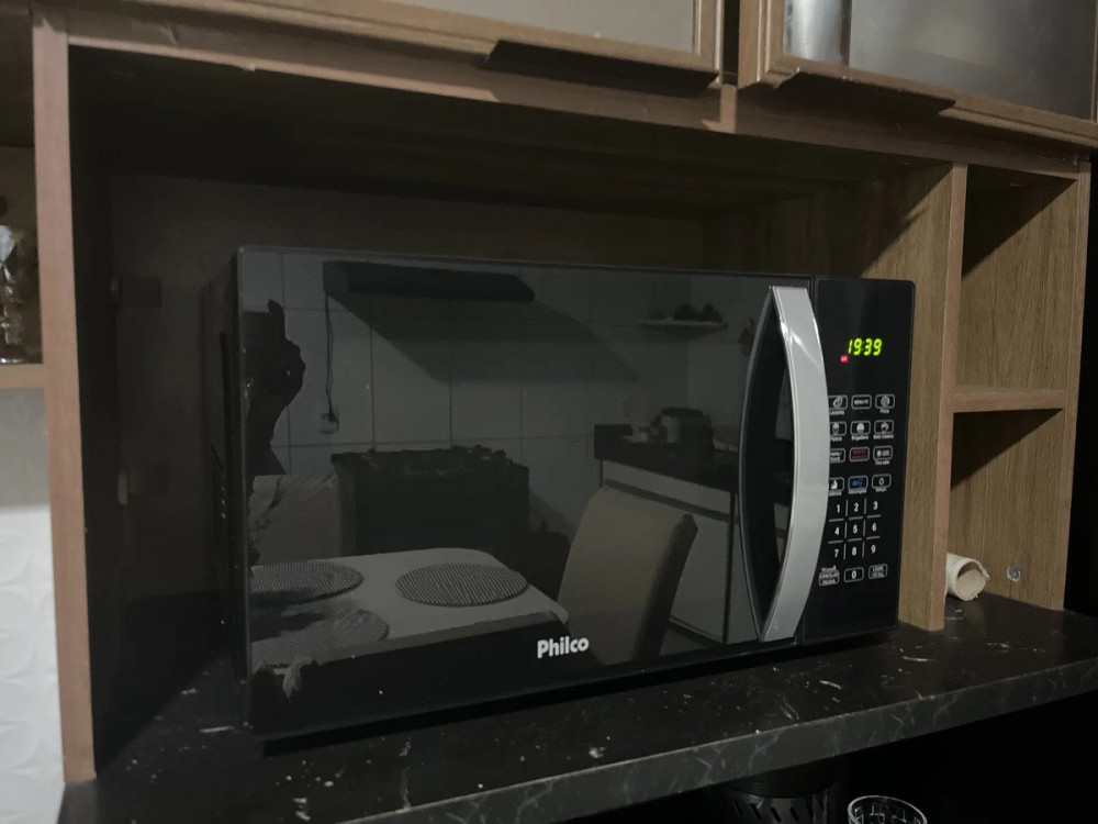 Microondas Philco PMO30B 28L 1100W Branco